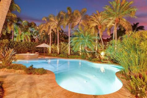 1649 Victoria Pointe Circle Weston FL 33327