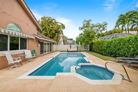 608 Misty Oaks Lane Pompano Beach FL 33069