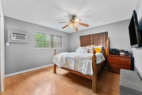 1428 E River Drive Margate FL 33063