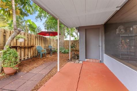 1428 E River Drive Margate FL 33063