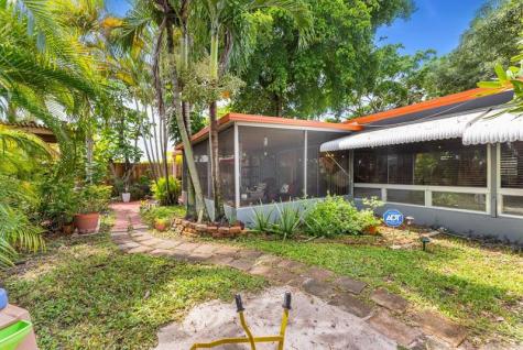 1428 E River Drive Margate FL 33063