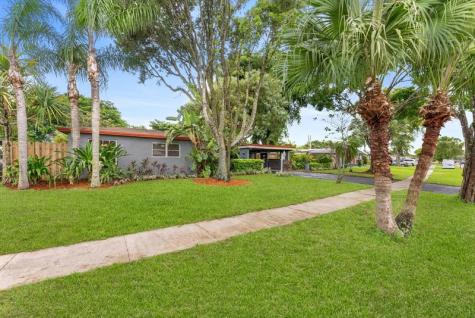 1428 E River Drive Margate FL 33063