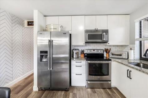2164 Montpeliar Weston FL 33326