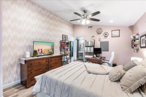 2164 Montpeliar Weston FL 33326