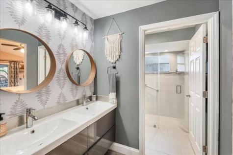 2164 Montpeliar Weston FL 33326