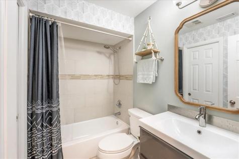 2164 Montpeliar Weston FL 33326