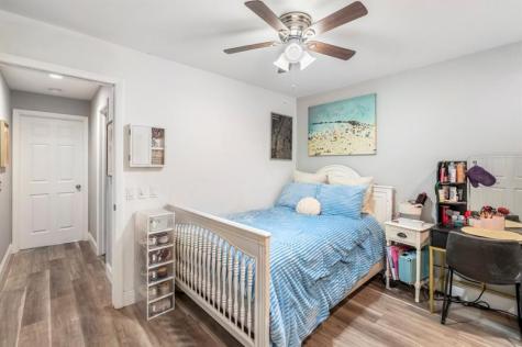 2164 Montpeliar Weston FL 33326