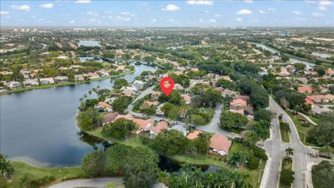2164 Montpeliar Weston FL 33326