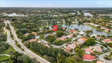 2164 Montpeliar Weston FL 33326