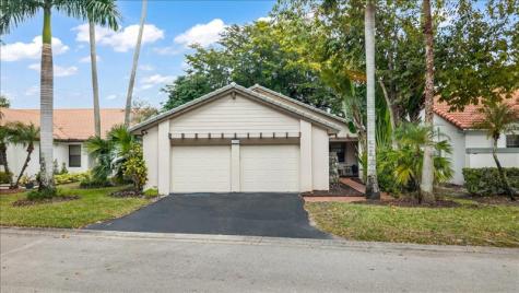 2164 Montpeliar Weston FL 33326