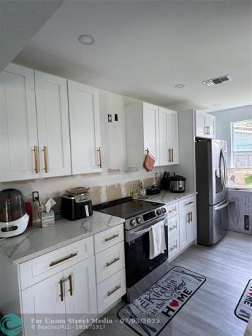 1611 NE 32 Street Pompano Beach FL 33064