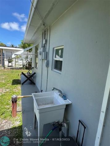 1611 NE 32 Street Pompano Beach FL 33064