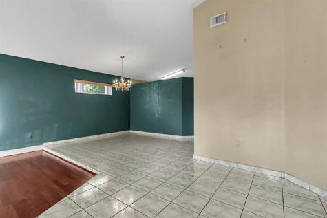 3201 W 76th Street Hialeah FL 33018