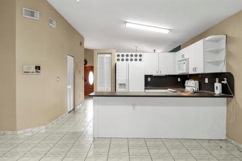 3201 W 76th Street Hialeah FL 33018