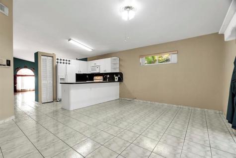 3201 W 76th Street Hialeah FL 33018