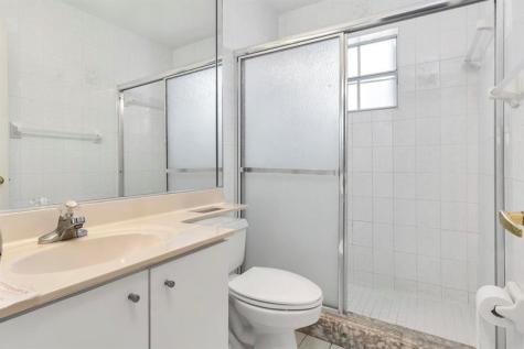 3201 W 76th Street Hialeah FL 33018
