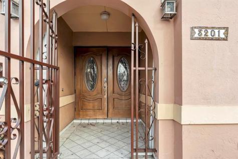3201 W 76th Street Hialeah FL 33018