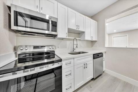 305 NE 8th Street Pompano Beach FL 33060