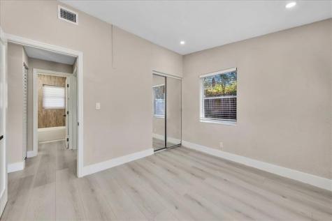 305 NE 8th Street Pompano Beach FL 33060