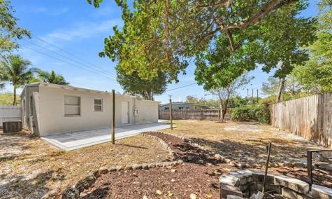 305 NE 8th Street Pompano Beach FL 33060