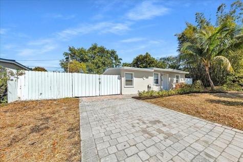 305 NE 8th Street Pompano Beach FL 33060