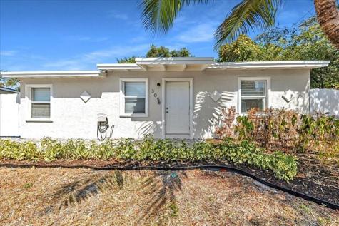 305 NE 8th Street Pompano Beach FL 33060