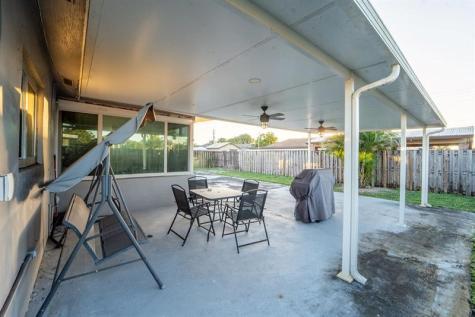 2501 NW 84th Way Sunrise FL 33322