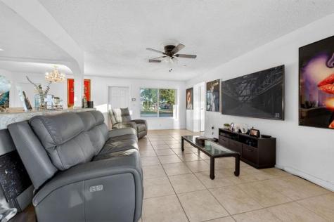 2501 NW 84th Way Sunrise FL 33322