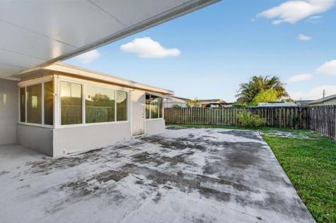 2501 NW 84th Way Sunrise FL 33322