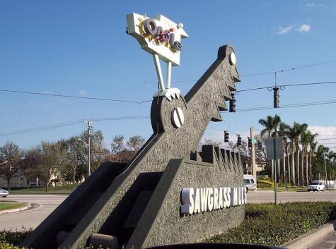 2501 NW 84th Way Sunrise FL 33322