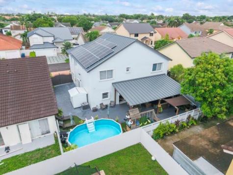 18811 NW 80th Avenue Hialeah FL 33015
