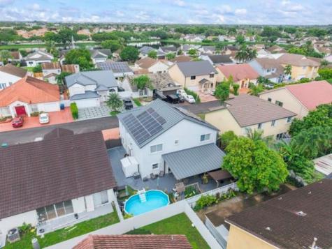 18811 NW 80th Avenue Hialeah FL 33015