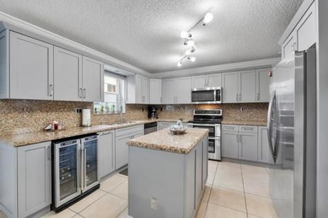 18811 NW 80th Avenue Hialeah FL 33015