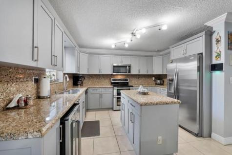 18811 NW 80th Avenue Hialeah FL 33015