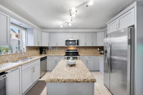 18811 NW 80th Avenue Hialeah FL 33015