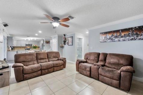 18811 NW 80th Avenue Hialeah FL 33015