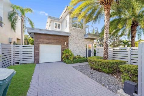 743 NE 17th Way Fort Lauderdale FL 33304