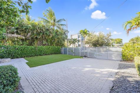 743 NE 17th Way Fort Lauderdale FL 33304