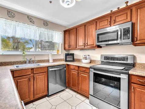 4201 NW 73rd Avenue Lauderhill FL 33319