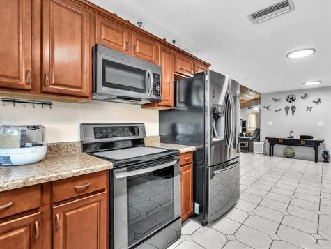4201 NW 73rd Avenue Lauderhill FL 33319