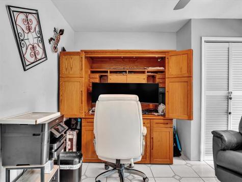 4201 NW 73rd Avenue Lauderhill FL 33319