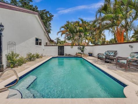 4201 NW 73rd Avenue Lauderhill FL 33319