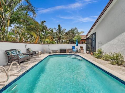 4201 NW 73rd Avenue Lauderhill FL 33319