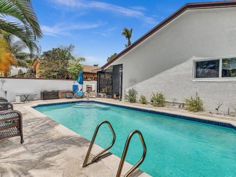 4201 NW 73rd Avenue Lauderhill FL 33319