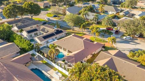 6484 NW 55th Manor Coral Springs FL 33067