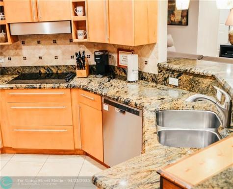 5051 NE 24th Avenue Lighthouse Point FL 33064