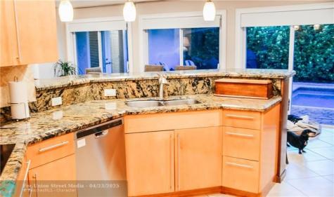 5051 NE 24th Avenue Lighthouse Point FL 33064