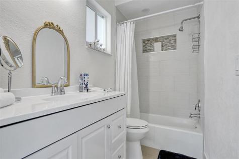2400 NW 105th Terrace Coral Springs FL 33065