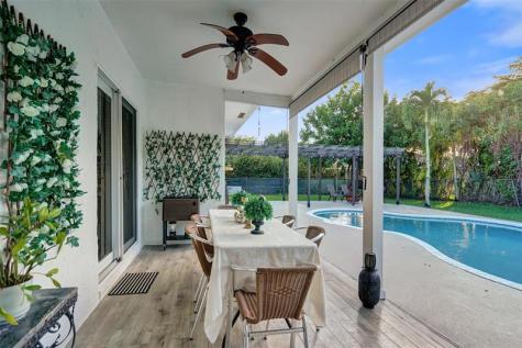 2400 NW 105th Terrace Coral Springs FL 33065
