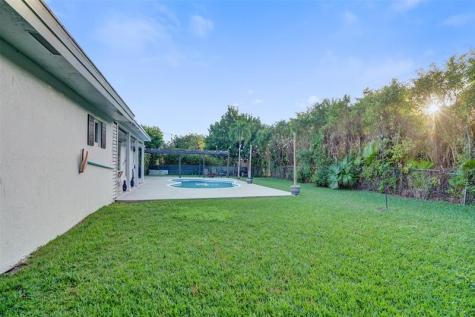 2400 NW 105th Terrace Coral Springs FL 33065